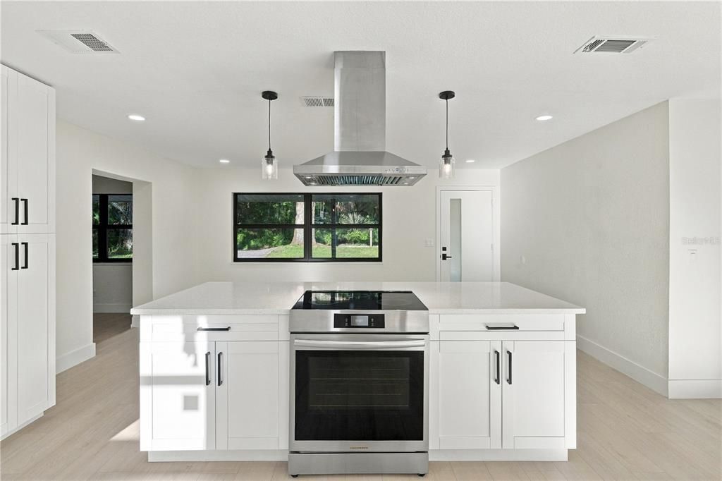 For Sale: $245,000 (3 beds, 2 baths, 1312 Square Feet)