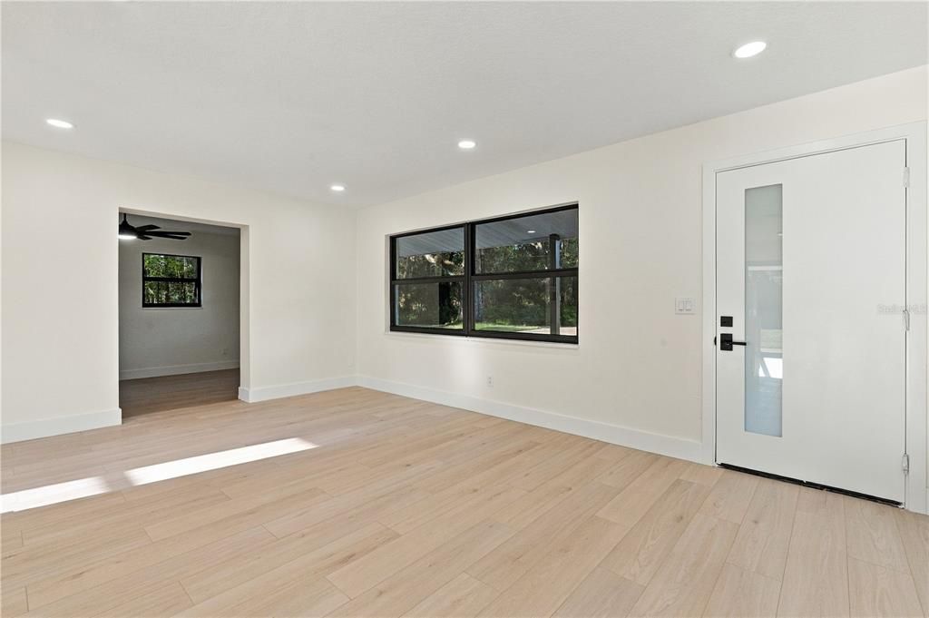 For Sale: $245,000 (3 beds, 2 baths, 1312 Square Feet)
