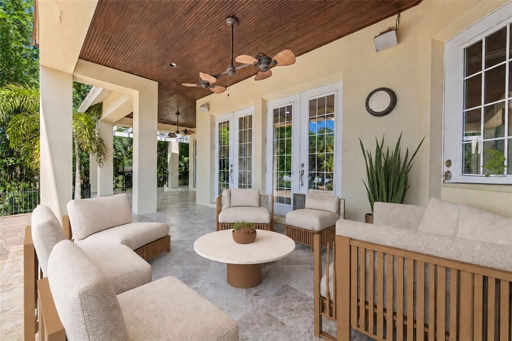 En Venta: $1,299,999 (4 camas, 4 baños, 4204 Pies cuadrados)