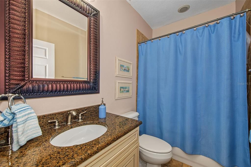 En Venta: $1,299,999 (4 camas, 4 baños, 4204 Pies cuadrados)