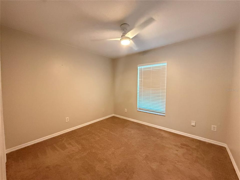 For Rent: $2,000 (3 beds, 2 baths, 1261 Square Feet)