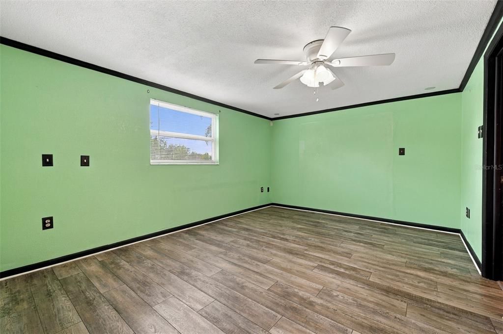 For Sale: $250,000 (3 beds, 2 baths, 1448 Square Feet)