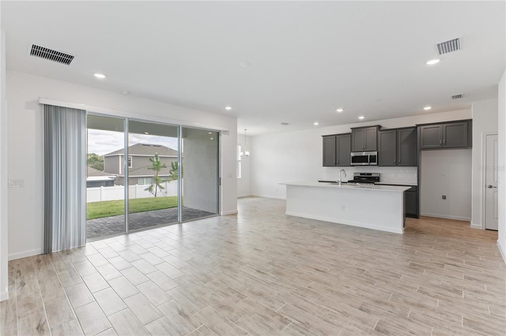 For Sale: $424,360 (3 beds, 2 baths, 1525 Square Feet)