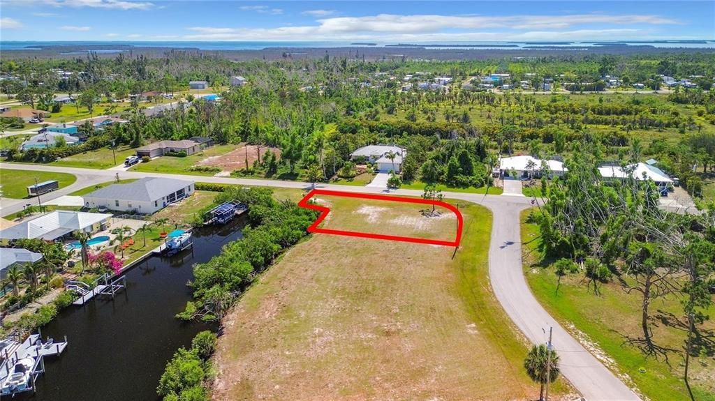 На продажу: $190,000 (0.29 acres)