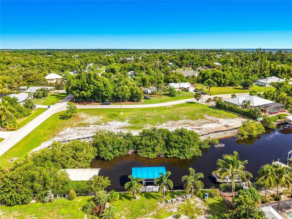 На продажу: $190,000 (0.29 acres)