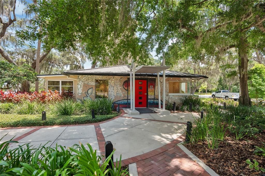 For Sale: $340,000 (3 beds, 2 baths, 1511 Square Feet)