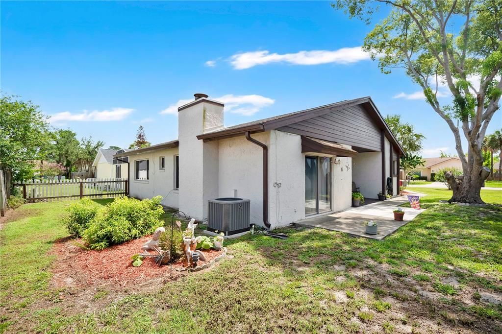 For Sale: $340,000 (3 beds, 2 baths, 1511 Square Feet)