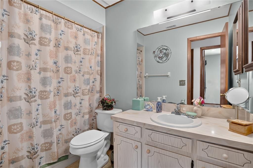 For Sale: $340,000 (3 beds, 2 baths, 1511 Square Feet)