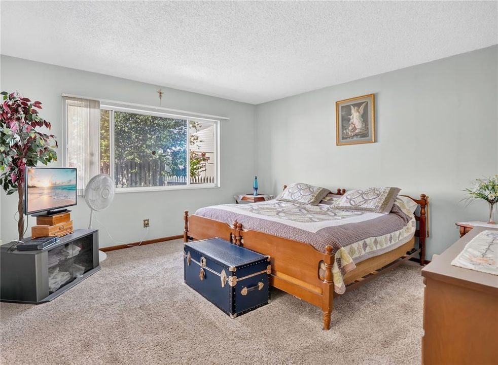For Sale: $340,000 (3 beds, 2 baths, 1511 Square Feet)