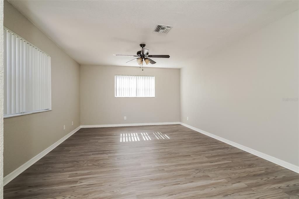For Rent: $1,535 (4 beds, 2 baths, 1441 Square Feet)