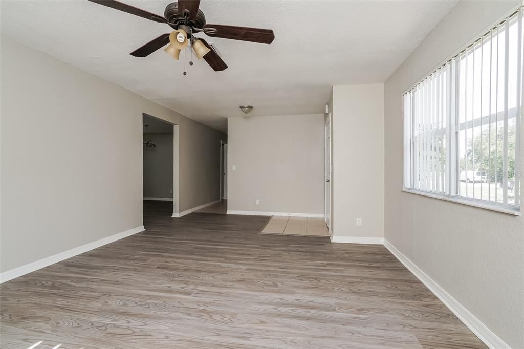 For Rent: $1,535 (4 beds, 2 baths, 1441 Square Feet)