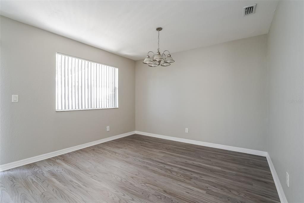 For Rent: $1,535 (4 beds, 2 baths, 1441 Square Feet)