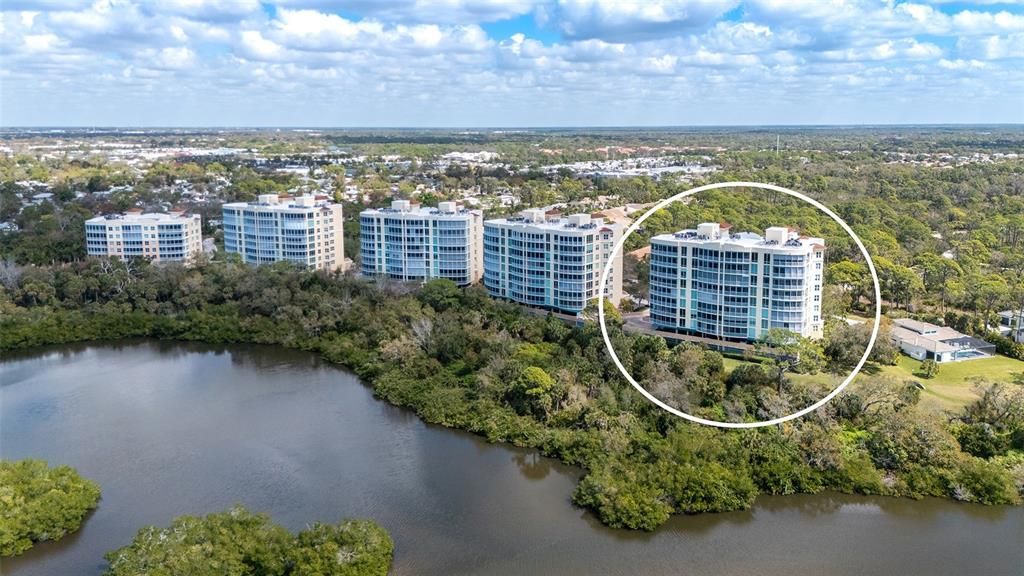 En Venta: $695,000 (3 camas, 3 baños, 2594 Pies cuadrados)