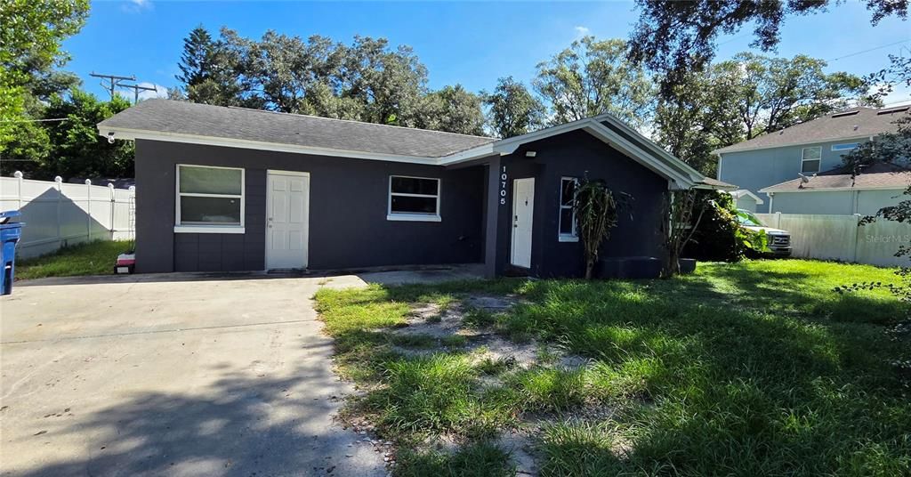 For Rent: $2,199 (3 beds, 1 baths, 1442 Square Feet)