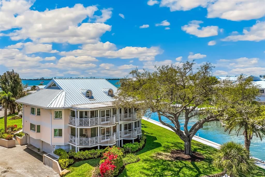 En Venta: $1,297,000 (3 camas, 3 baños, 2060 Pies cuadrados)