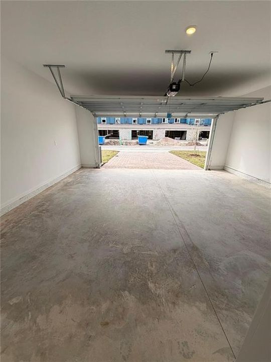 For Rent: $2,400 (3 beds, 2 baths, 1782 Square Feet)