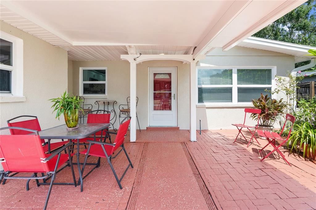 For Sale: $469,999 (4 beds, 2 baths, 1465 Square Feet)