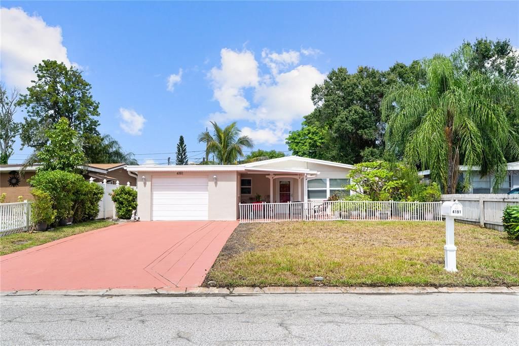 For Sale: $469,999 (4 beds, 2 baths, 1465 Square Feet)