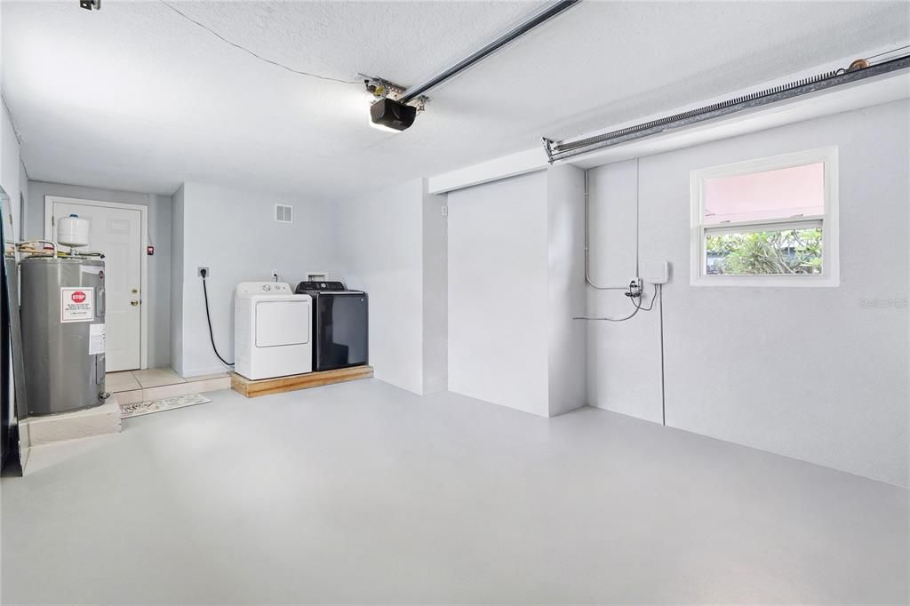For Sale: $469,999 (4 beds, 2 baths, 1465 Square Feet)