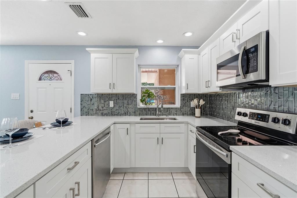 For Sale: $469,999 (4 beds, 2 baths, 1465 Square Feet)