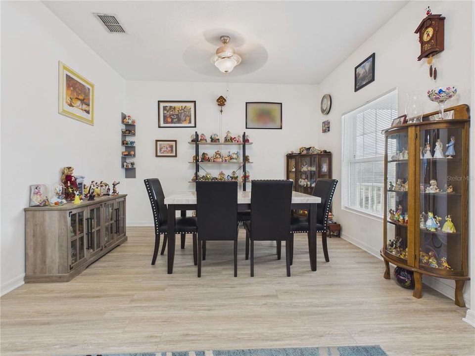 En Venta: $439,900 (5 camas, 3 baños, 3222 Pies cuadrados)