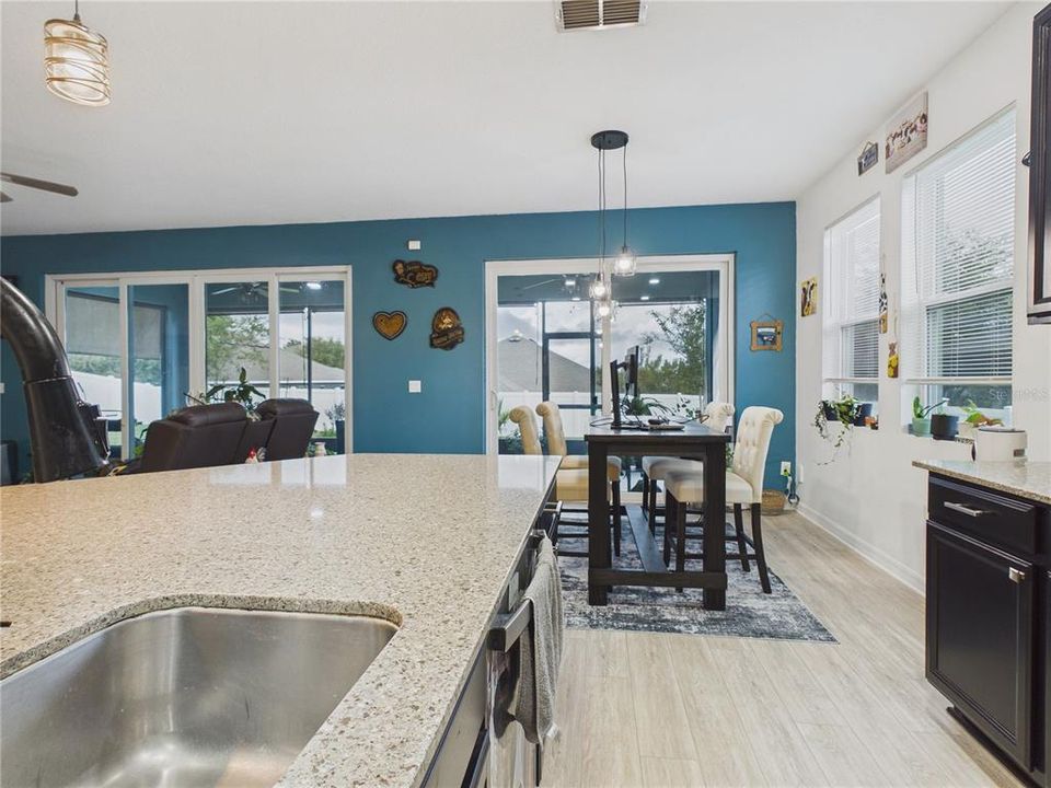 En Venta: $439,900 (5 camas, 3 baños, 3222 Pies cuadrados)
