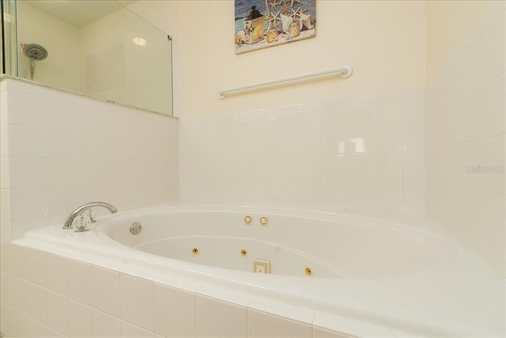 На продажу: $435,000 (3 спален, 2 ванн, 1698 Квадратных фут)