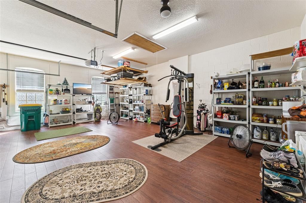 En Venta: $460,000 (3 camas, 2 baños, 2240 Pies cuadrados)