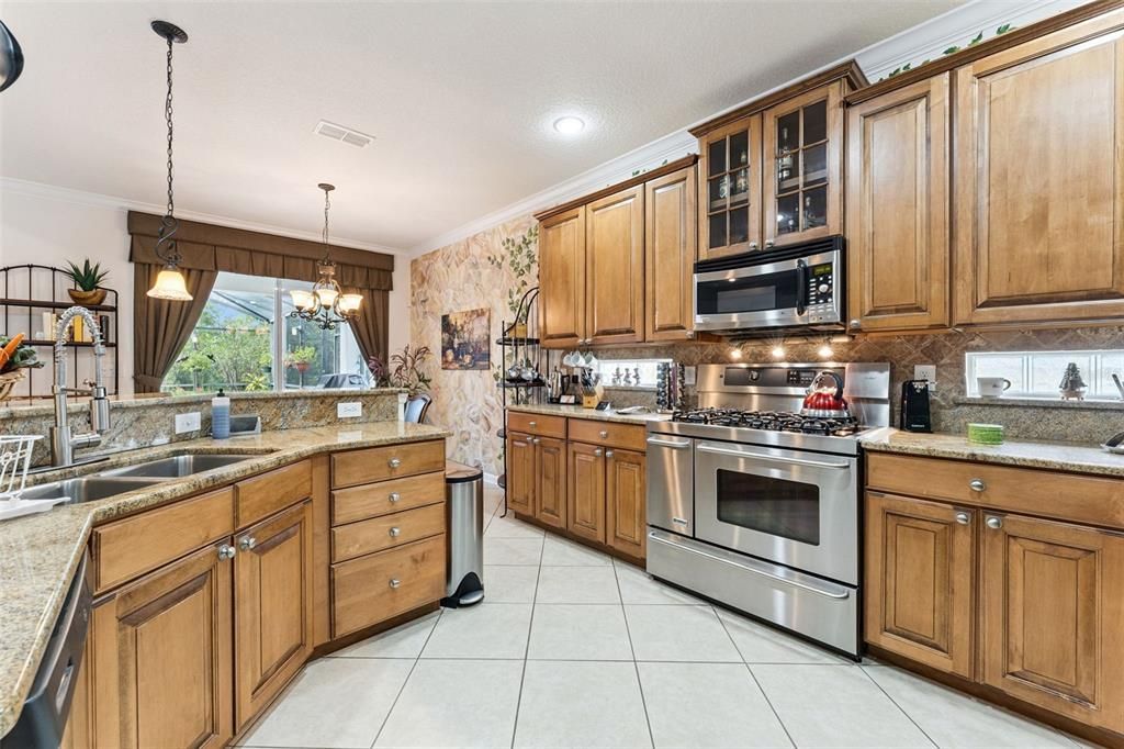 En Venta: $460,000 (3 camas, 2 baños, 2240 Pies cuadrados)