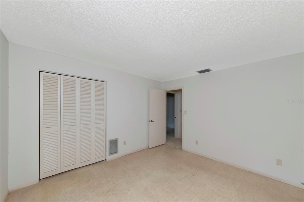 En Venta: $595,000 (3 camas, 2 baños, 2465 Pies cuadrados)
