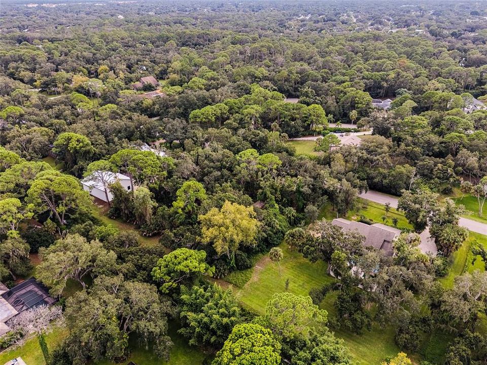 En Venta: $595,000 (3 camas, 2 baños, 2465 Pies cuadrados)