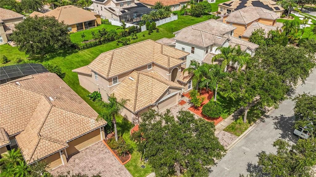 En Venta: $575,000 (4 camas, 3 baños, 3591 Pies cuadrados)
