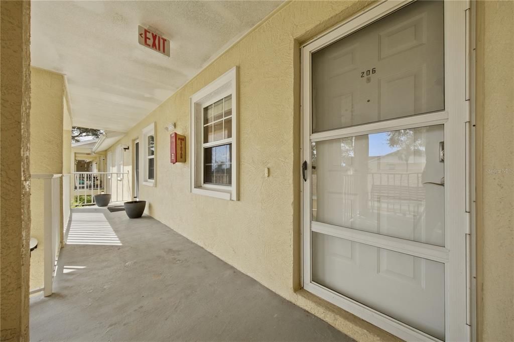 For Sale: $197,500 (2 beds, 2 baths, 985 Square Feet)