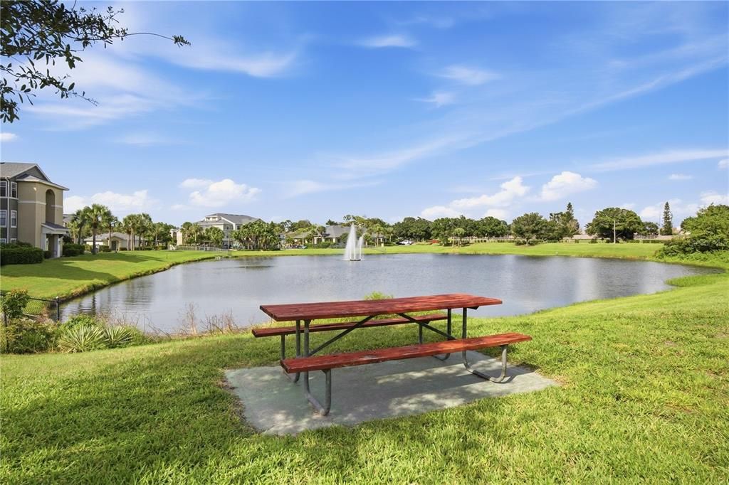 For Sale: $197,500 (2 beds, 2 baths, 985 Square Feet)