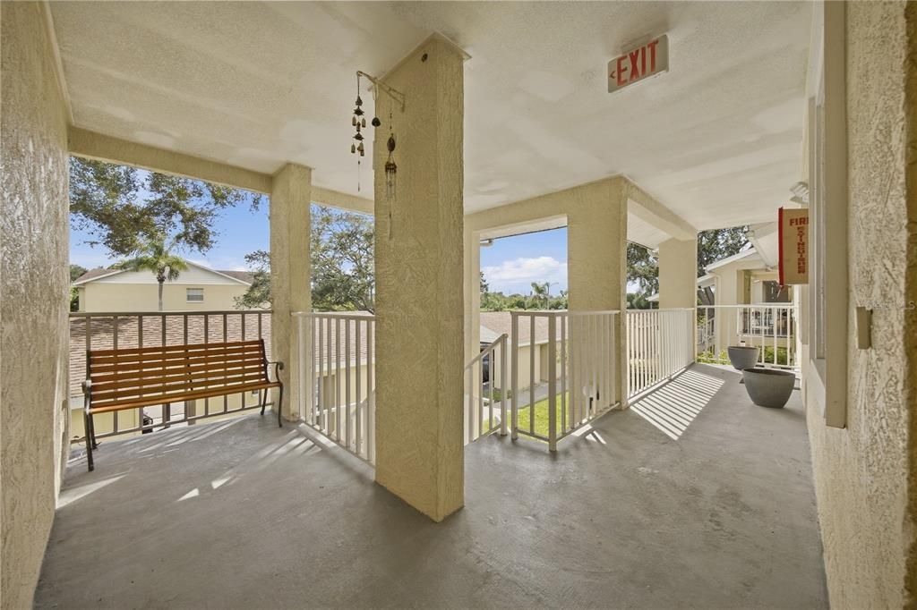For Sale: $197,500 (2 beds, 2 baths, 985 Square Feet)