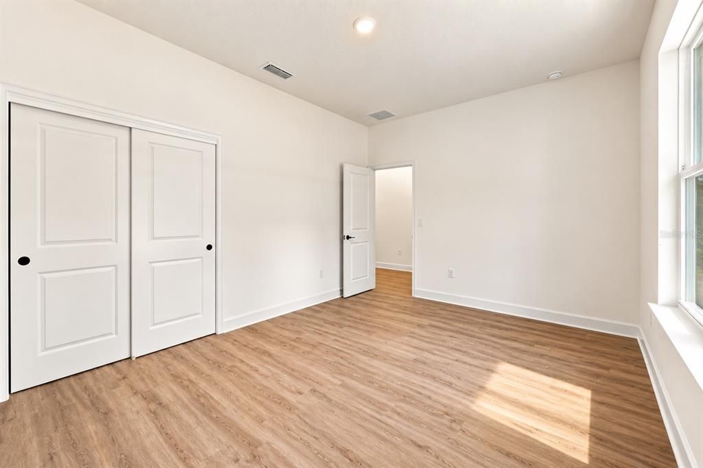 For Sale: $409,000 (4 beds, 3 baths, 2088 Square Feet)