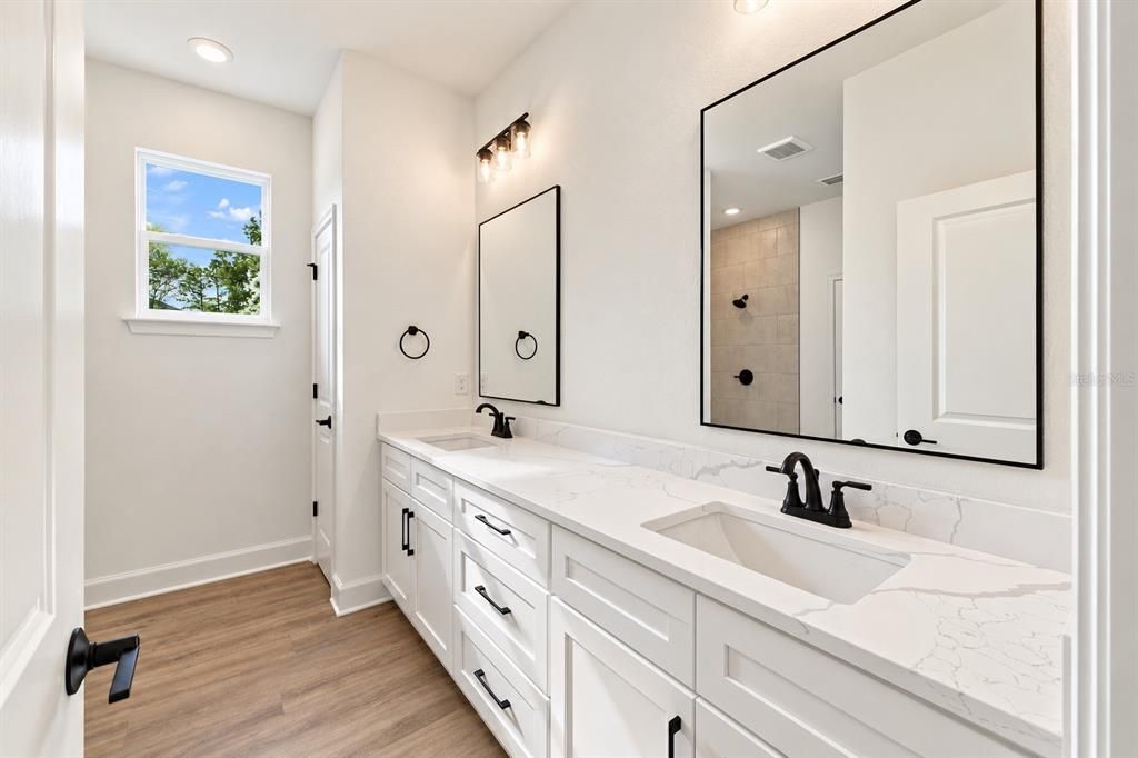 For Sale: $409,000 (4 beds, 3 baths, 2088 Square Feet)