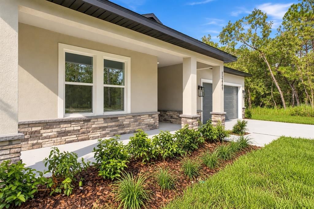 For Sale: $409,000 (4 beds, 3 baths, 2088 Square Feet)