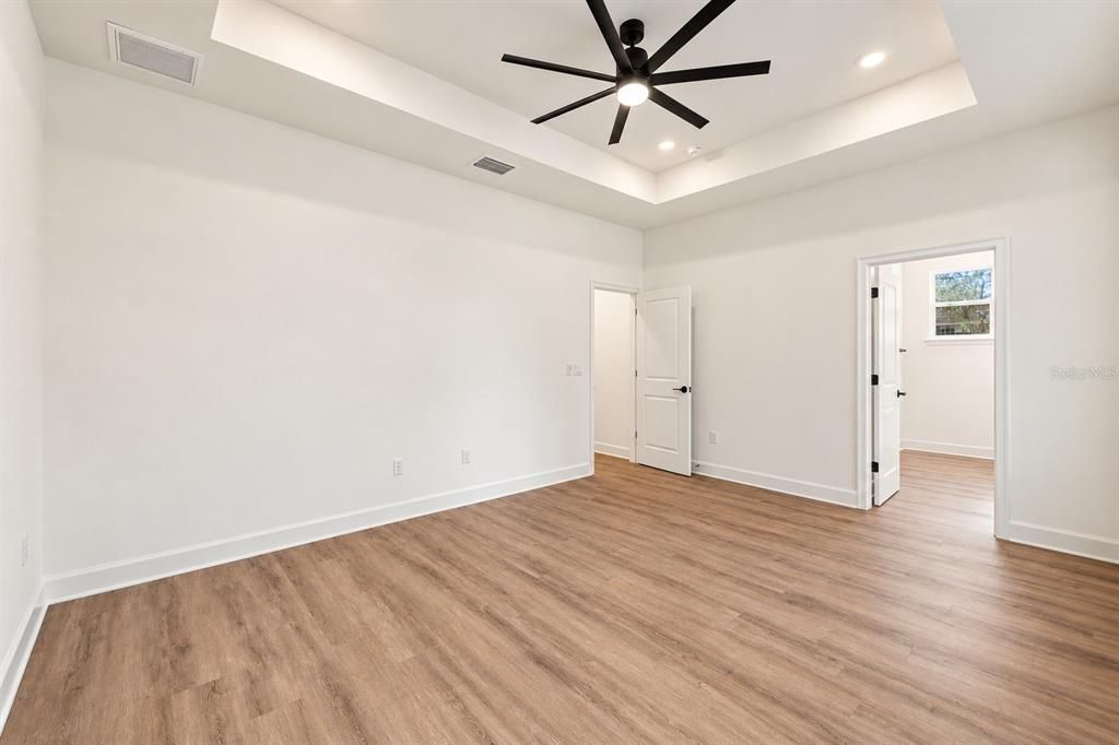 For Sale: $409,000 (4 beds, 3 baths, 2088 Square Feet)
