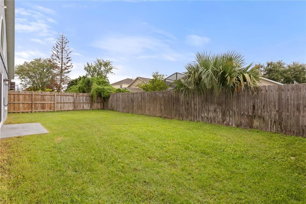 Activo con contrato: $429,000 (3 camas, 2 baños, 1891 Pies cuadrados)