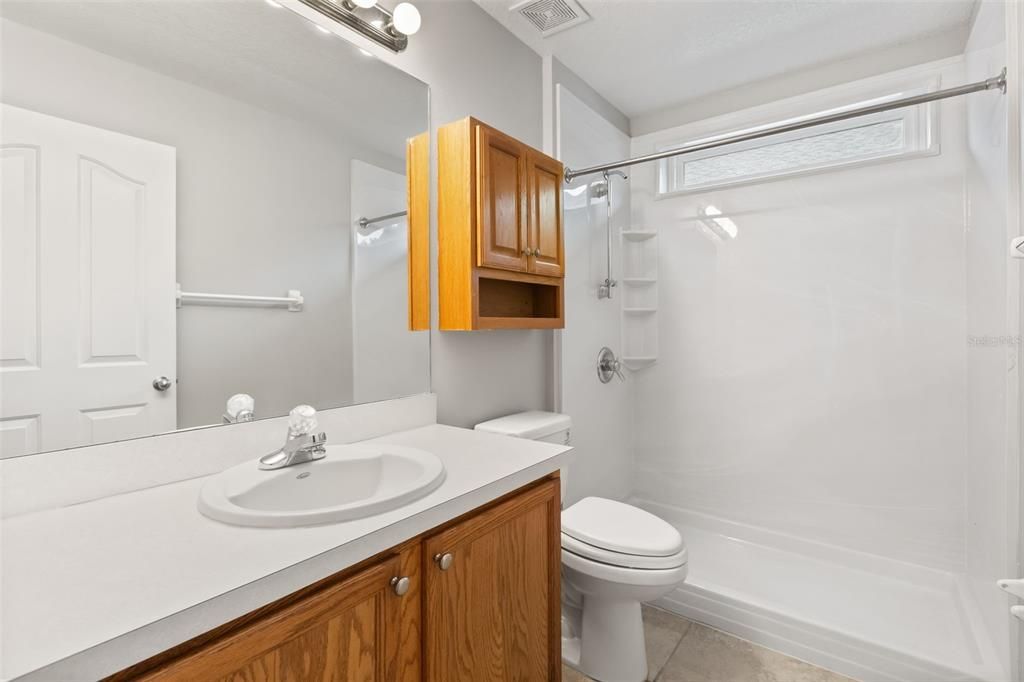 Activo con contrato: $429,000 (3 camas, 2 baños, 1891 Pies cuadrados)