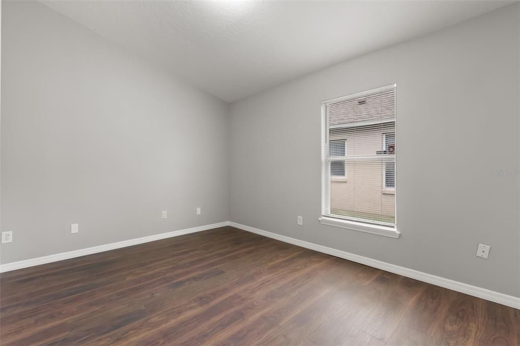 Activo con contrato: $429,000 (3 camas, 2 baños, 1891 Pies cuadrados)