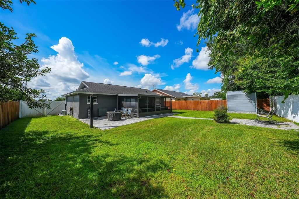 На продажу: $335,000 (2 спален, 2 ванн, 1055 Квадратных фут)