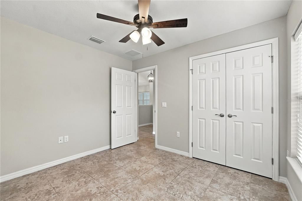 For Sale: $350,000 (3 beds, 2 baths, 1296 Square Feet)