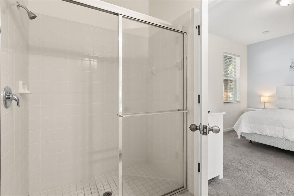 For Sale: $365,000 (4 beds, 3 baths, 1907 Square Feet)