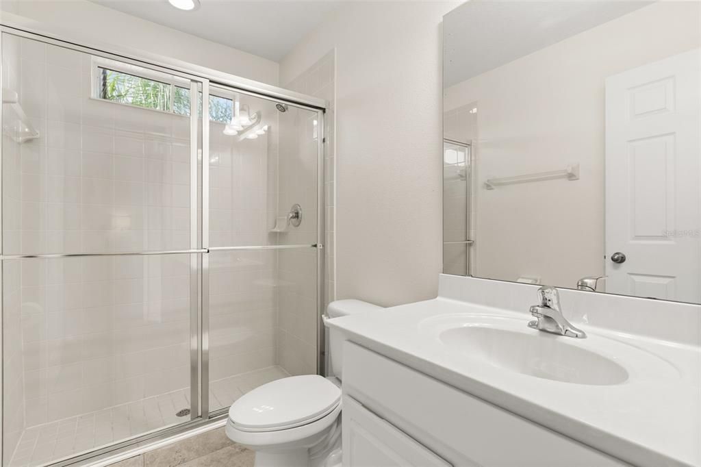 For Sale: $365,000 (4 beds, 3 baths, 1907 Square Feet)