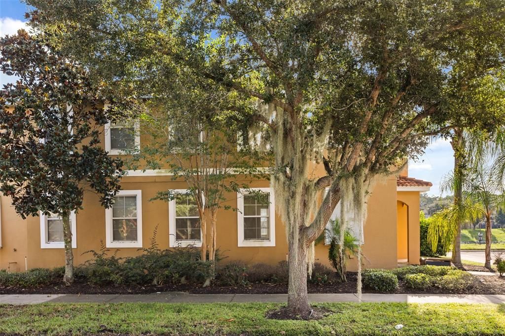 For Sale: $365,000 (4 beds, 3 baths, 1907 Square Feet)