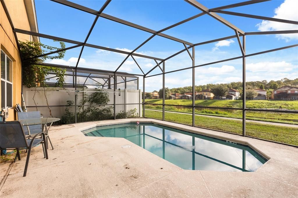 For Sale: $365,000 (4 beds, 3 baths, 1907 Square Feet)
