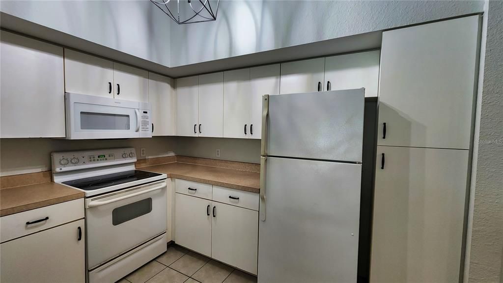 В аренду: $2,100 (3 спален, 2 ванн, 1400 Квадратных фут)