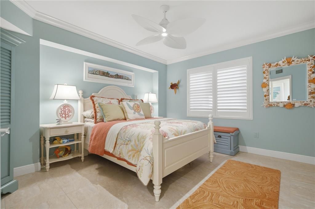 Active With Contract: $2,325,000 (3 beds, 3 baths, 2227 Square Feet)
